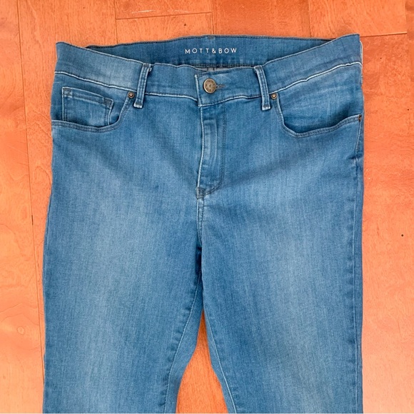 Mott & Bow Mid-Rise Skinny Jean - Picture 6 of 10